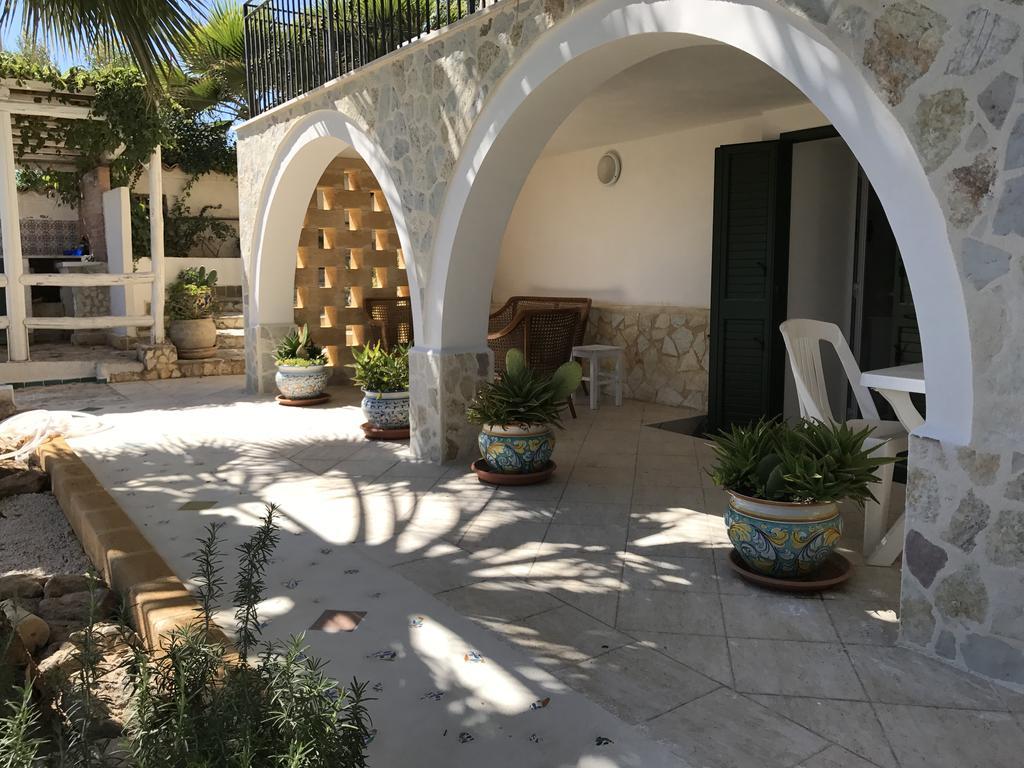 Villa Ceni: Seaside Apartments with Pool and Garden Marinella di Selinunte Exterior photo
